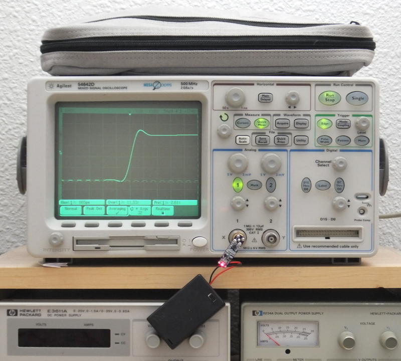 Step generator plugged into 54642D oscilloscope